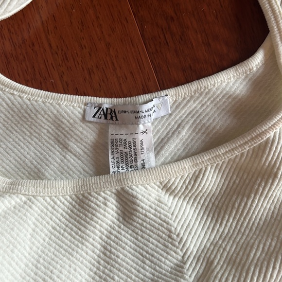 Zara Crop Top - Picture 2 of 3